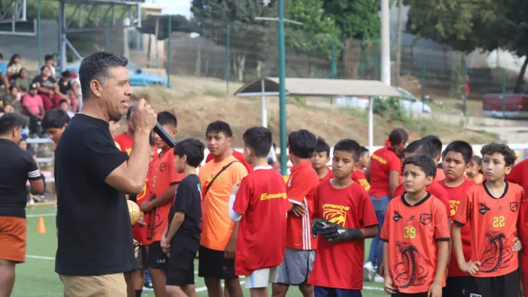 Espacios deportivos del puerto recibirán mejoras importantes, dice el director del Imdem.