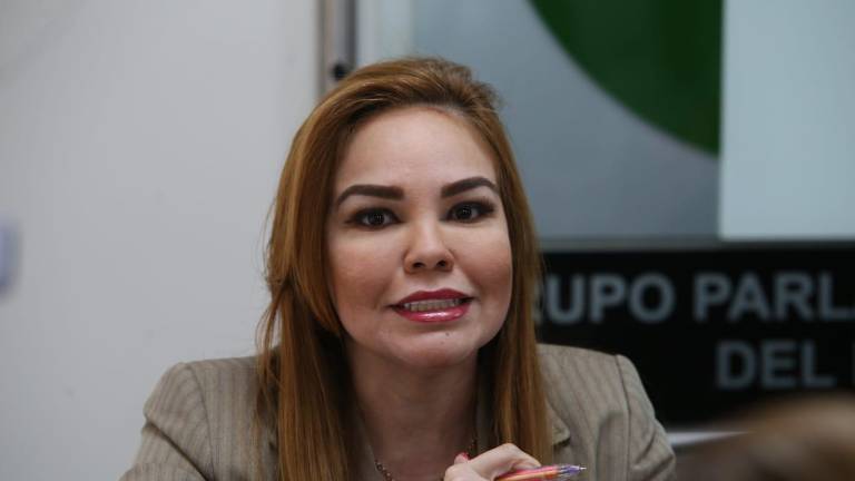 La Diputada local por el PRI, Paola Gárate Valenzuela, criticó que a Rubén Rocha Moya le den protección cuando ella la ha solicitado desde hace cinco años.