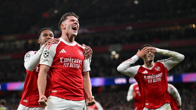 Arsenal demostró su etiqueta de líder de la Premier League, al golear al Atlético en la Champions.