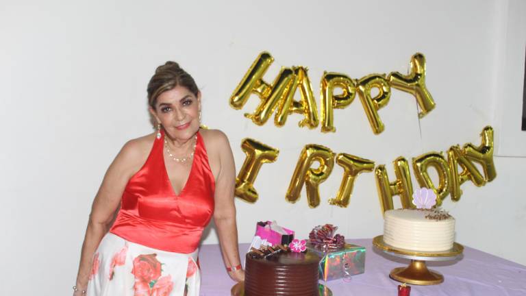 Feliz Lucía Velasco de González festeja su cumpleaños número 73.