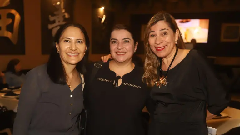 Lupita Águila, Janet Ingram y Martha Méndez.