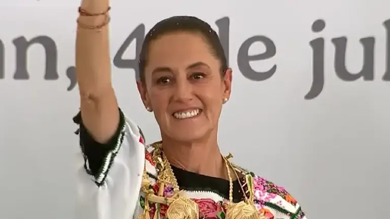 Como parte de su gira por Michoacán, Claudia Sheinbaum también encabezó la entrega de apoyos del programa Pensión Mujeres Bienestar.