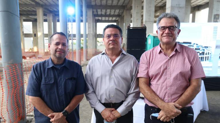 Colocan primera piedra de la segunda etapa de Punto Laguna en Mazatlán