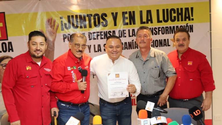 Ivanjov Valenzuela Pérez fue presentado este viernes como nuevo integrante del Partido del Trabajo en Sinaloa.