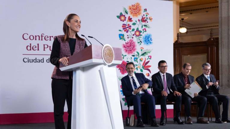 La Presidenta Claudia Sheinbaum Pardo explicó que las peticiones ciudadanas recibidas durante su gira por los estados son canalizadas a las diferentes dependencias.