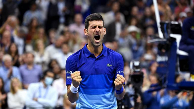 Novak Djokovic se quedaría sin jugar el Abierto de Australia.