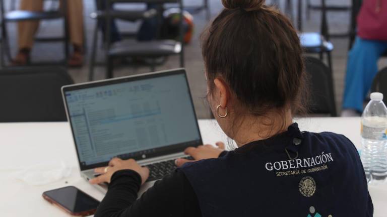 El colectivo de búsqueda de personas apoyan con la publicación de ficha de búsqueda en vida para posibles confrontas en fosas.