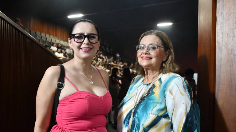 Paola Ibarra y Velina Medina.
