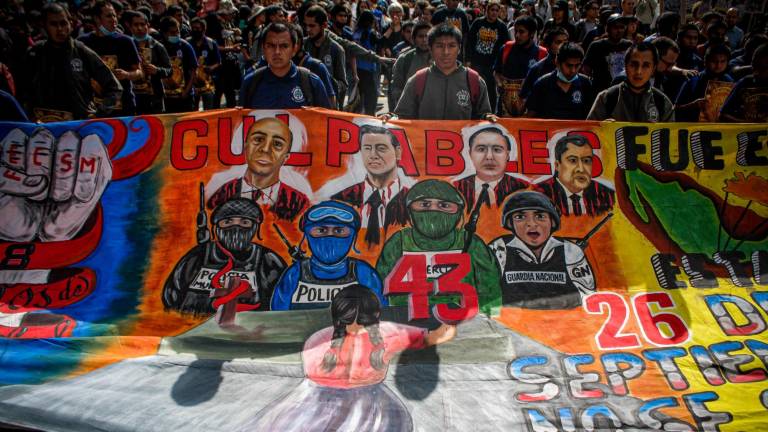 Los padres de los normalistas desaparecidos de Ayotzinapa marcharon el pasado 26 de septiembre en la Ciudad de México junto a estudiantes de las distintas normales del País.