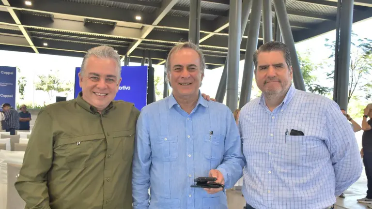 Inaugura Grupo Coppel su Club Deportivo