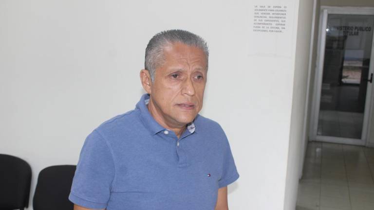 El ex Alcalde de Rosario Manuel Antonio Pineda Domínguez acudió a interponer la denuncia por la agresión.