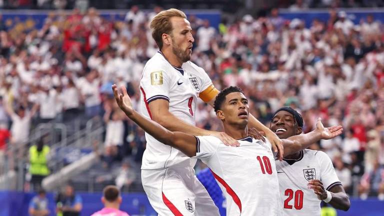 Jude Bellingham marca el tercer gol inglés.