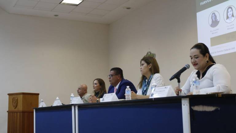 Especialistas expusieron el panel “Participación Ciudadana: nuevos retos frente a la corrupción”.