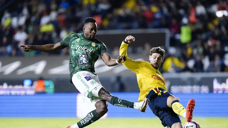 Las Águilas golean a La Fiera.