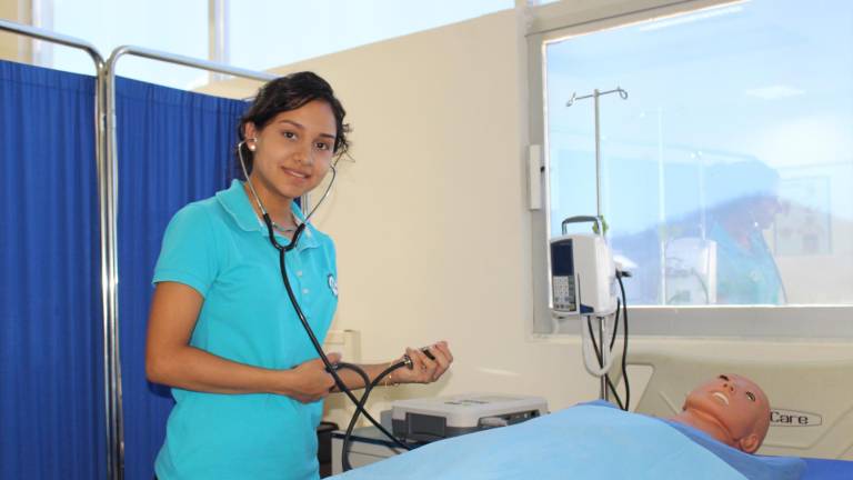 Dayana Karely Sánchez, alumna de la Licenciatura de Enfermería de la UTEsc.