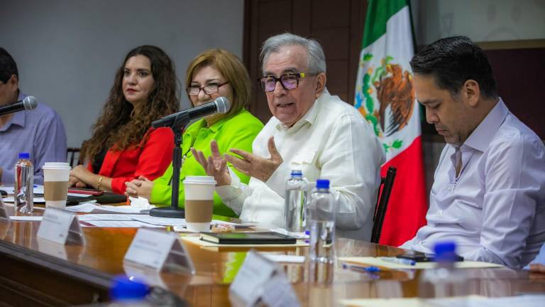 Rocha Moya encabeza sesión de aprobación del Programa Estatal de Vivienda 2024 para Sinaloa