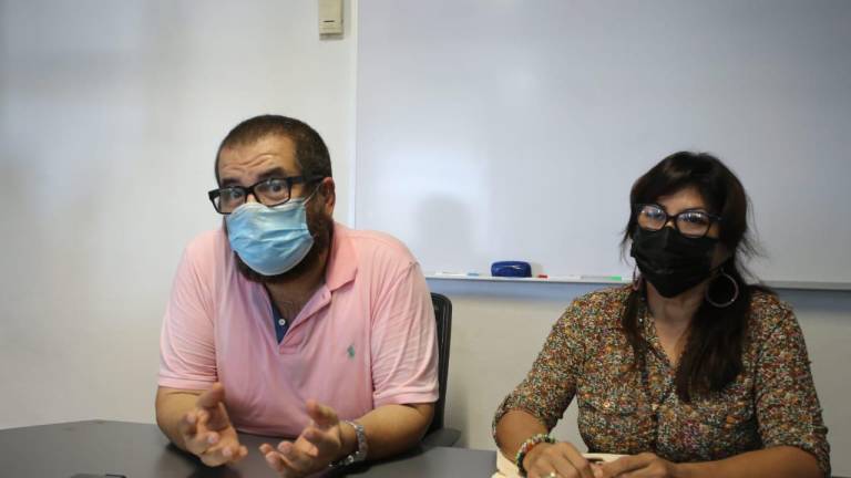 Abogados de Mazatlán interpondrán amparos sin costo a familias de niños que quieran vacunarse