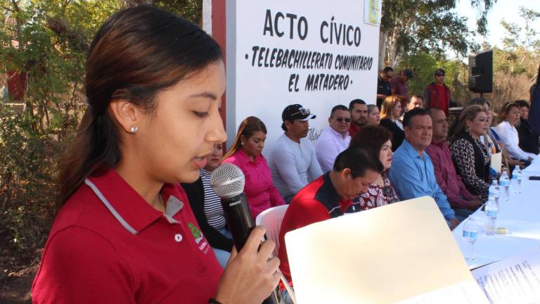 Las obras entregadas este miércoles fueron en el Telebachillerato de la comunidad de Mataderos.