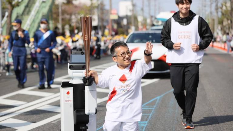 La flama Olímpica sigue su curso en Japón