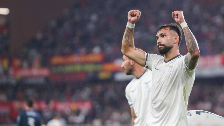 La Lazio dejó atrás la derrota en el derbi de Italia y doblegó claramente al Génova.