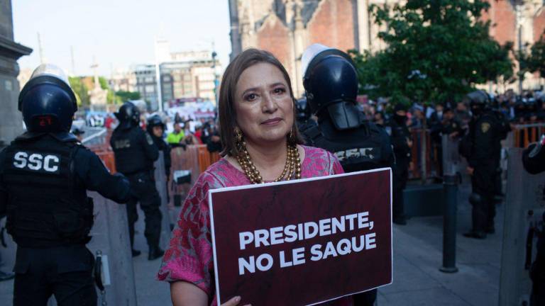 Xóchitl Gálvez denuncia a AMLO ante el INE por violencia política de género