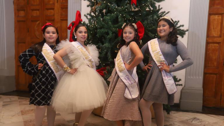 Las candidatas a Reina Infantil del Carnaval de Mazatlán 2023, expresan sus buenos deseos de Año Nuevo, Ivanna Arámburo, Melanie Alarcón, Osleidy Velarde y Lissette López.