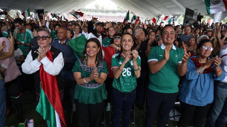 Claudia Sheinbaum y Clara Brugada ven juntas el inicio del Mundial.