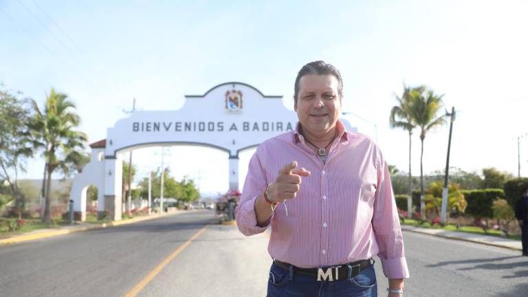 Mario Zamora realzió una gira de trabajo por el municipio de Badiraguato.