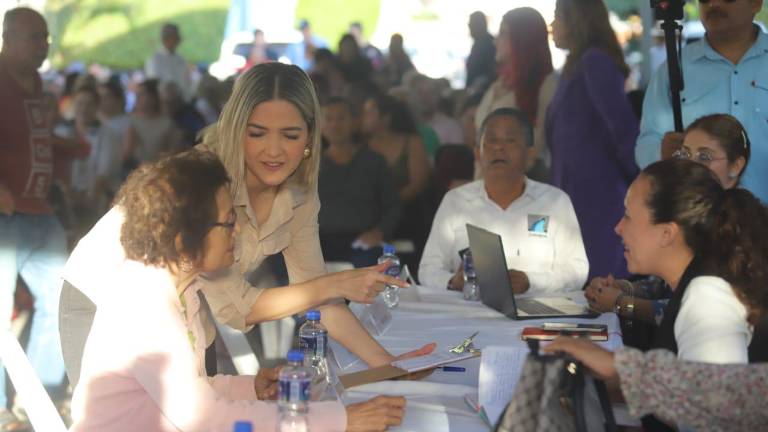 La Alcaldesa Estrella Palacios Domínguez encabezó la primera jornada de atención ciudadana del programa ‘Contigo Mazatlán’.