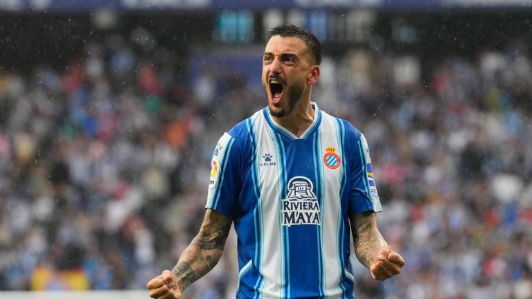 Joselu anota de penalti.