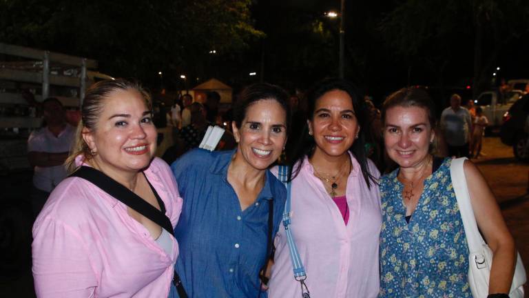 Antonia Lugo, Karina Ordorica, Daniela Reyes y Charito Ruiz.