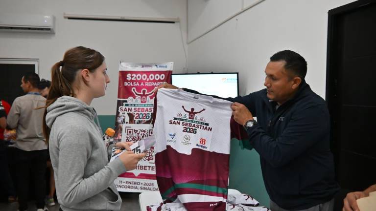 Cada kit incluye el número de competencia y lo necesario para participar en las distancias de 5, 10 y 21 kilómetros.