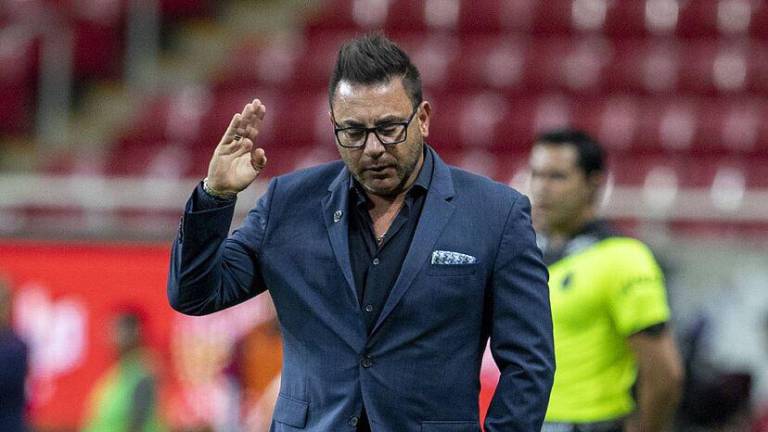 Antonio Mohamed deja de ser Director Técnico de Pumas