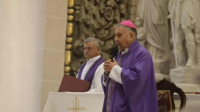 El Obispo Mario Espinosa Contreras insistió en que las escuelas y familias deben fomentar el respeto y la dignidad de la mujer.