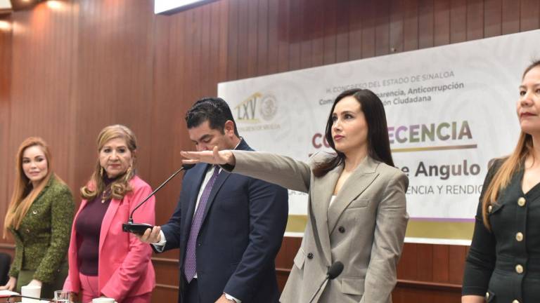 Sandra Guadalupe Angulo Cázares compareció ante la 65 Legislatura del Congreso del Estado este lunes.