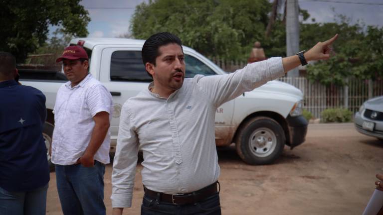 Noroeste expuso que desde por lo menos el mes de agosto, la cuenta de la Delegación de Programas para el Bienestar de Sinaloa publicó fotografías de López Campos en entrega de apoyos de diferentes programas.