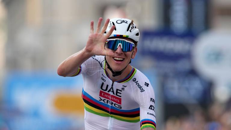 Tadej Pogacar gana en Lombardía.