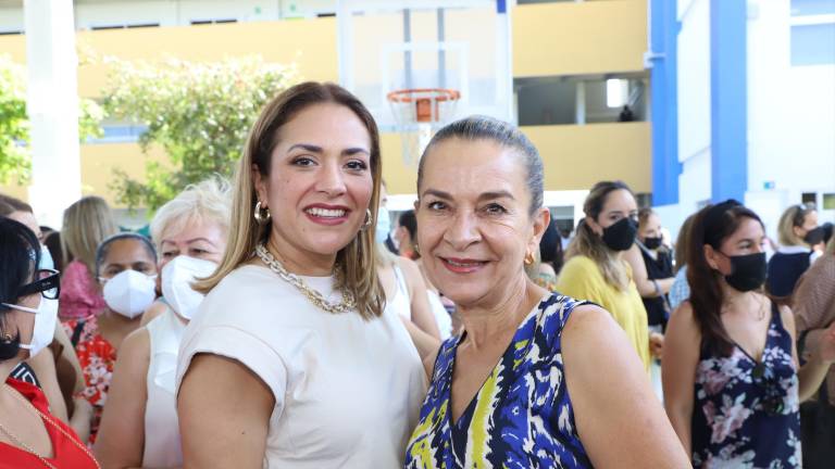 Colegio Andes y Bachillerato Anáhuac celebra con misa a la mujer más especial de la familia