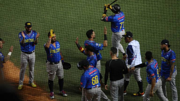 Venezuela viene de atrás para imponerse a Curazao en la Serie del Caribe
