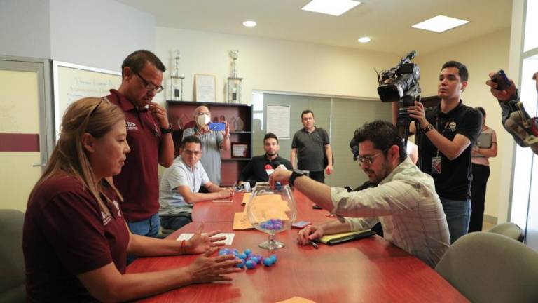 En presencia del director del Isde, Julio César Cascajares Ramírez, fue elegido el jurado que determinará a los ganadores del Premio Estatal del Deporte 2022.
