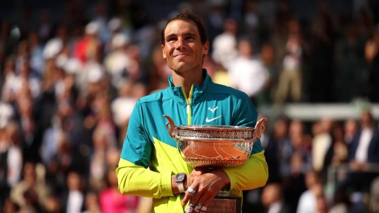Rafael Nadal conquista Roland Garros para extender su récord con 22 coronas de Grand Slam.