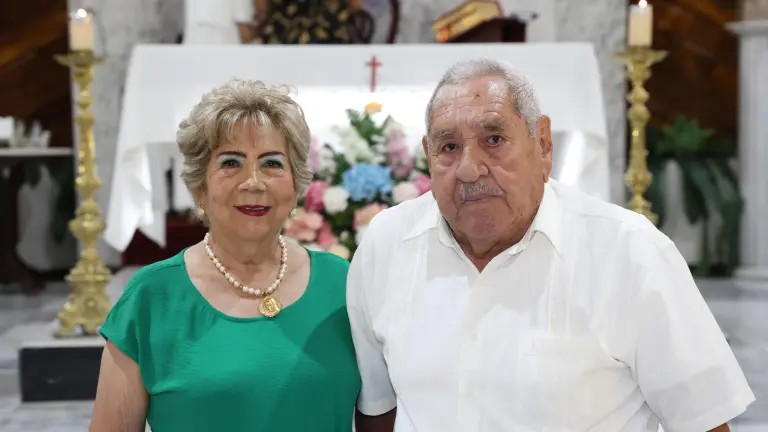 Lucy Calleros y José Luis Soto celebran 60 años de amor y compromiso