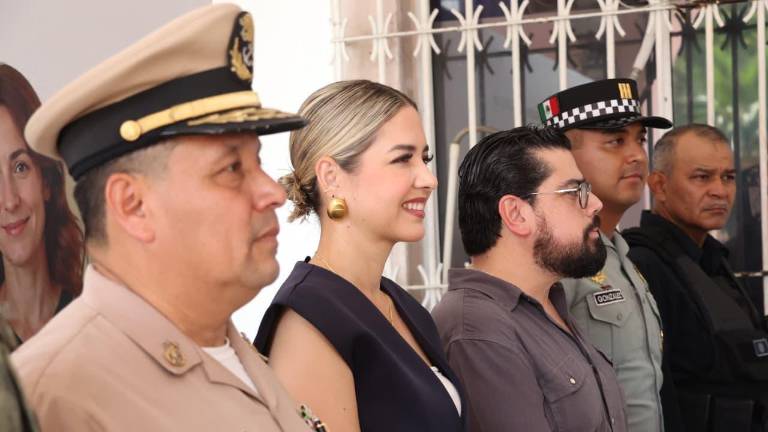 Autoridades informan de la instalación de arcos carreteros en Sinaloa para detectar autos robados.