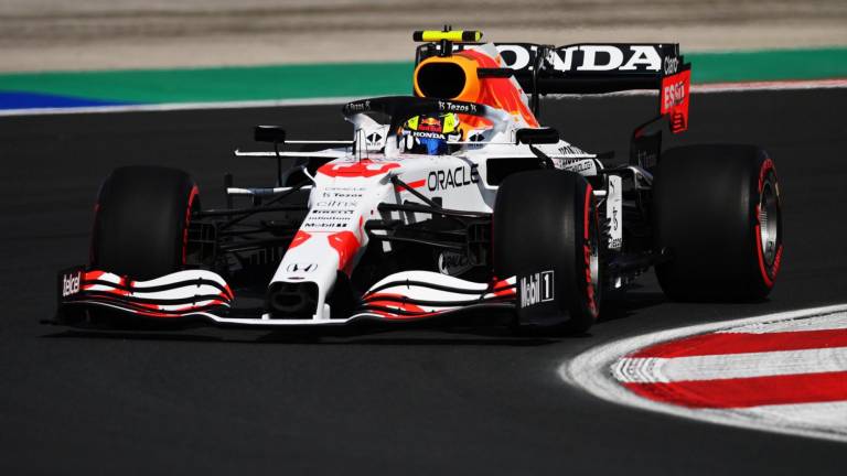 Checo Pérez saldrá sexto en Gran Premio de Turquía