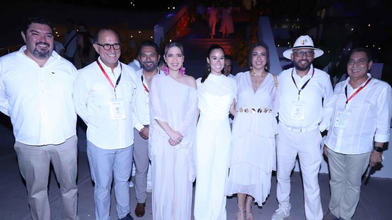 Ali Zamudio, Gilberto Avilés, Roberto Ramírez, la Alcaldesa Estrella Palacios, Mireya Sosa, Michelle Aguilar, Julio Birrueta y Sergio Romero.