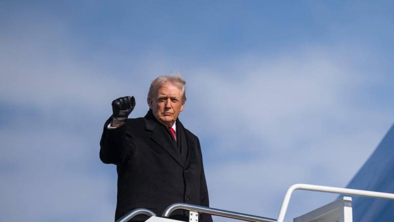 Este martes entró en vigor el arancel global del 10 por ciento ordenado por Donald Trump tras fallo en contra de la Corte de EU.