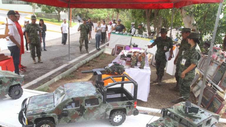 La Secretaría de la Defensa Nacional, por conducto de la comandancia del Octavo Batallón de Infantería, hizo una atenta invitación a la población en general.