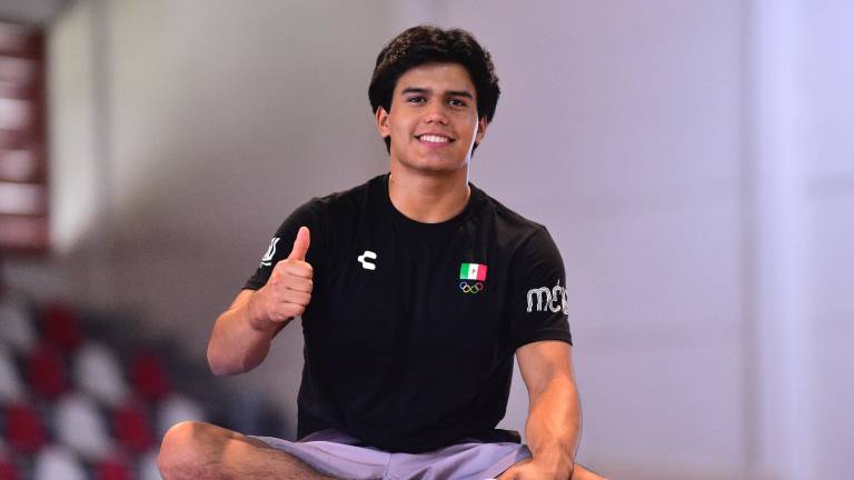 Aarón Ibarra gana en la categoría Deportista Convencional.