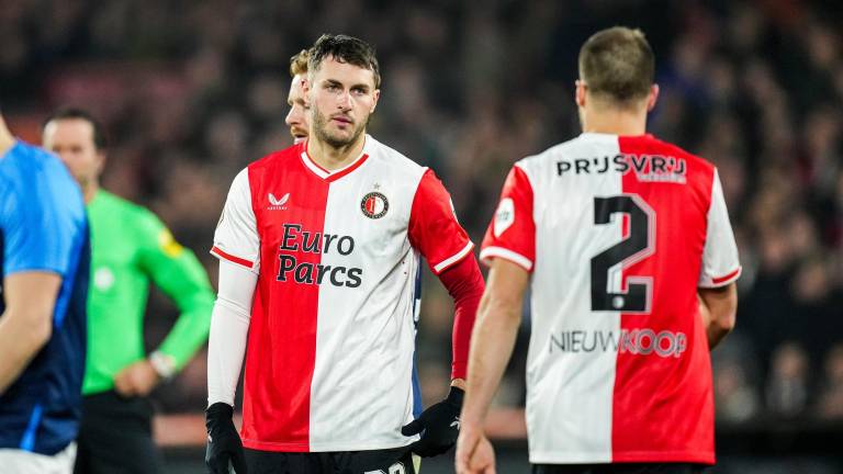 Santiago Giménez y el Feyenoord avanzan a semifinales de Copa