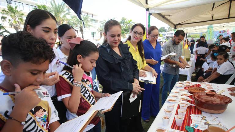 Para conmemorar el Día Mundial de la Alimentación, en Mazatlán se llevó a cabo una muestra gastronómica .